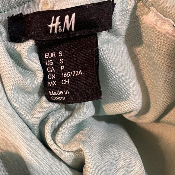 H&M Pencil Skirt - Picture 4 of 4